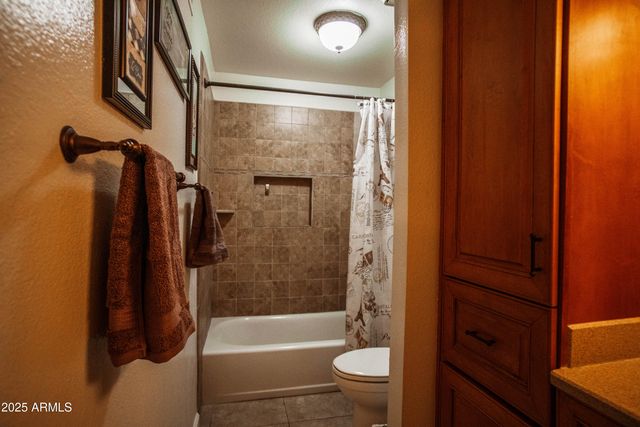 919 W LODGE Drive, Tempe, AZ 85283