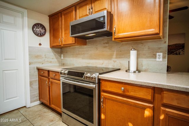 919 W LODGE Drive, Tempe, AZ 85283