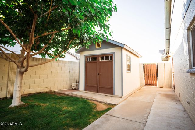 919 W LODGE Drive, Tempe, AZ 85283