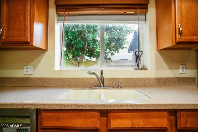 919 W LODGE Drive, Tempe, AZ 85283