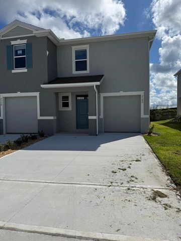 2582 OLYMPIC DR, Davenport, FL 33837