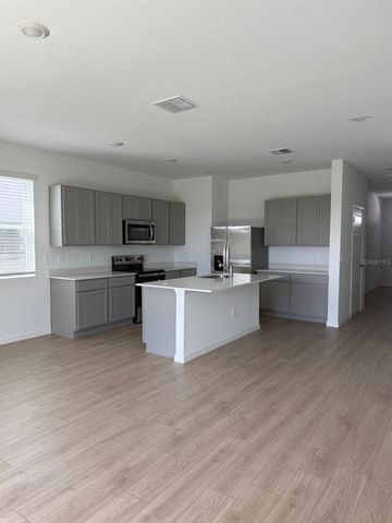 2582 OLYMPIC DR, Davenport, FL 33837