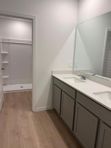 2582 OLYMPIC DR, Davenport, FL 33837