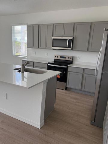 2582 OLYMPIC DR, Davenport, FL 33837