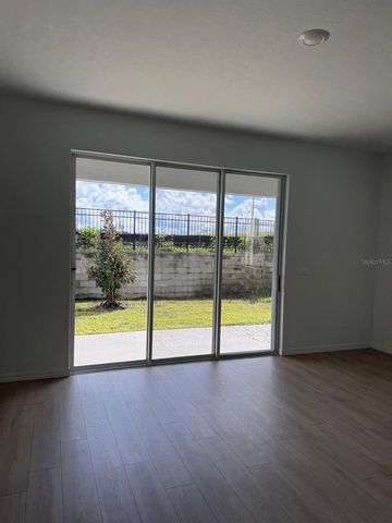 2582 OLYMPIC DR, Davenport, FL 33837