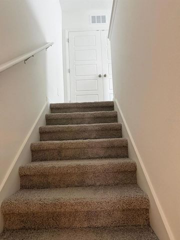 2582 OLYMPIC DR, Davenport, FL 33837