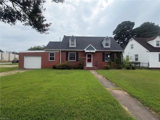 165 Commodore DR, Norfolk, VA 23503