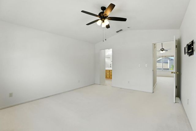 9510 Village Tree Dr, Elk Grove, CA 95758