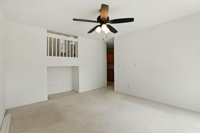 9510 Village Tree Dr, Elk Grove, CA 95758