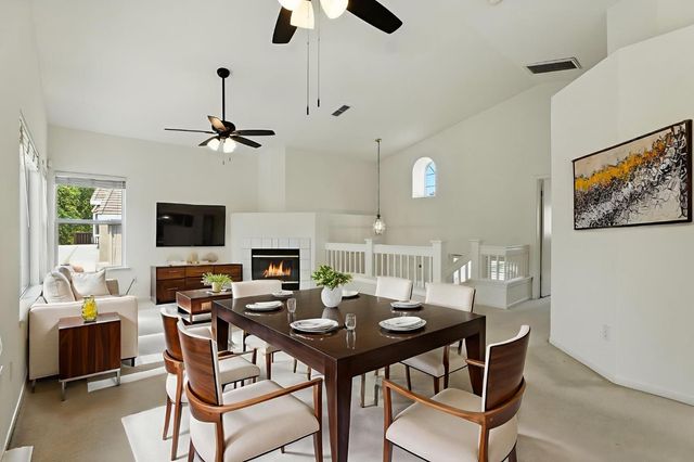 9510 Village Tree Dr, Elk Grove, CA 95758