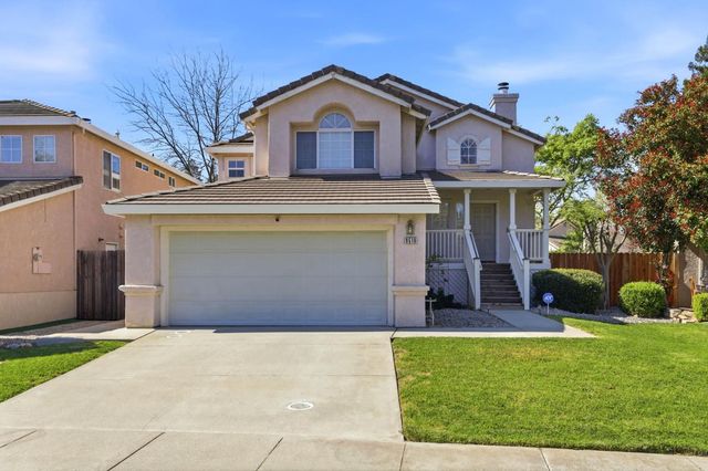 9510 Village Tree Dr, Elk Grove, CA 95758
