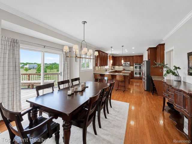 26321 Daria Circle E, Lyon Charter Township, MI 48178