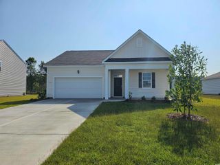 316 Clear Lake Dr., Conway, SC 29526