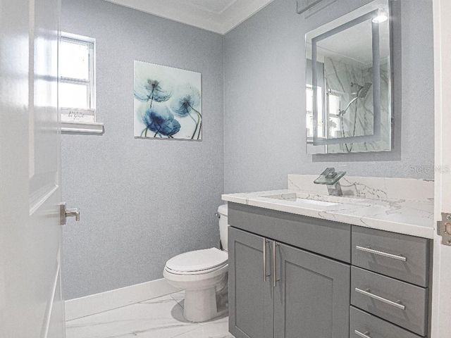 6814 N GLEN AVENUE, Tampa, FL 33614