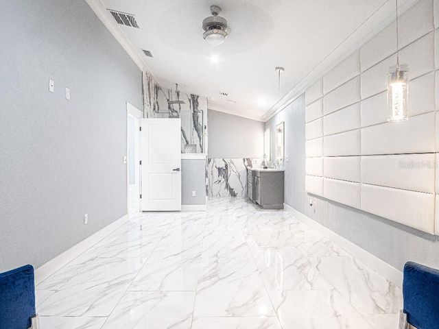 6814 N GLEN AVENUE, Tampa, FL 33614