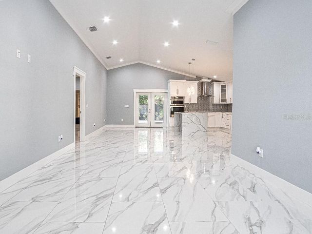 6814 N GLEN AVENUE, Tampa, FL 33614