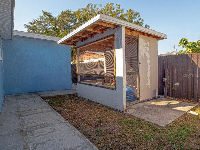 6814 N GLEN AVENUE, Tampa, FL 33614