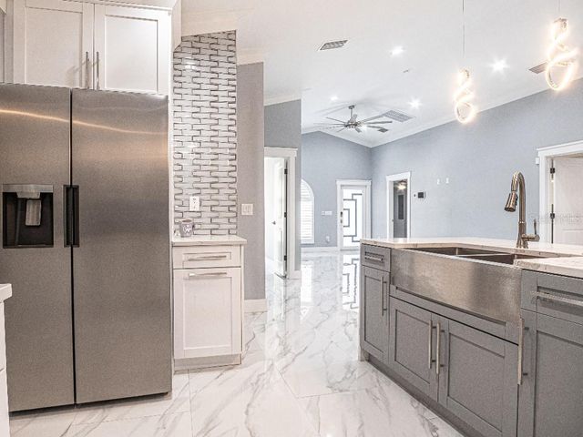 6814 N GLEN AVENUE, Tampa, FL 33614