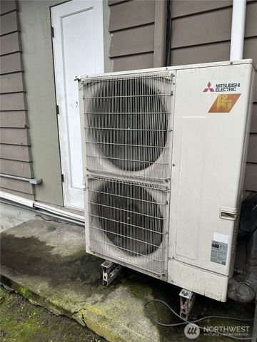 16545 Des Moines Memorial Drive S, Burien, WA 98148