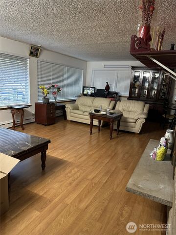 16545 Des Moines Memorial Drive S, Burien, WA 98148