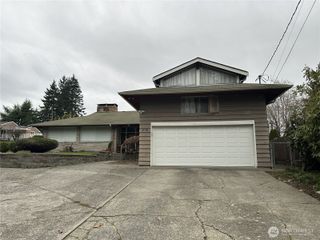 16545 Des Moines Memorial Drive S, Burien, WA 98148