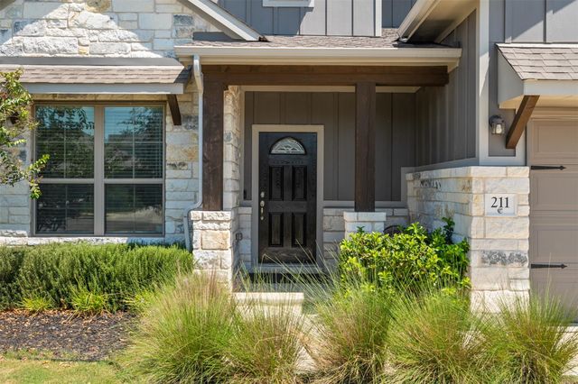 211 Brookside ST, Hutto, TX 78634