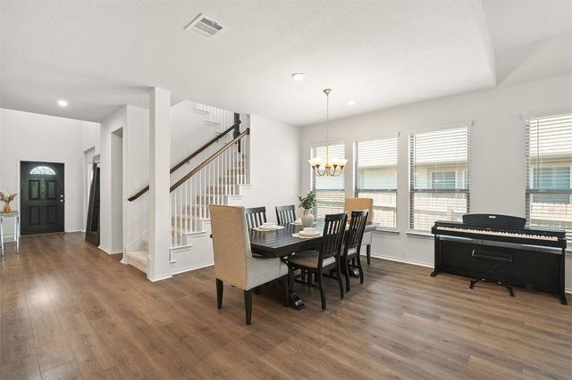 211 Brookside ST, Hutto, TX 78634