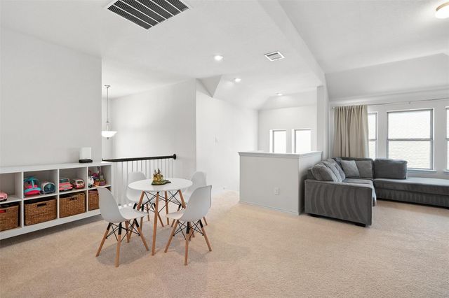 211 Brookside ST, Hutto, TX 78634