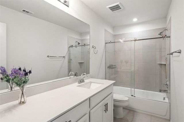 211 Brookside ST, Hutto, TX 78634