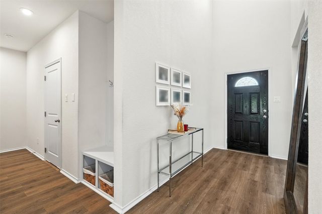 211 Brookside ST, Hutto, TX 78634