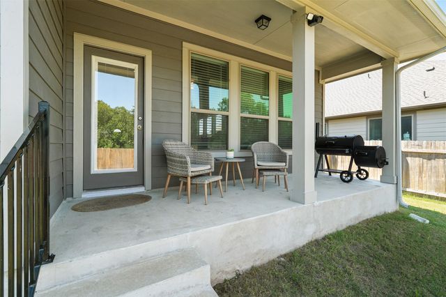 211 Brookside ST, Hutto, TX 78634