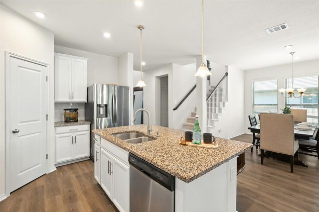 211 Brookside ST, Hutto, TX 78634