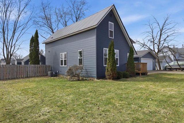 324 E 6th Avenue, Stanley, WI 54768