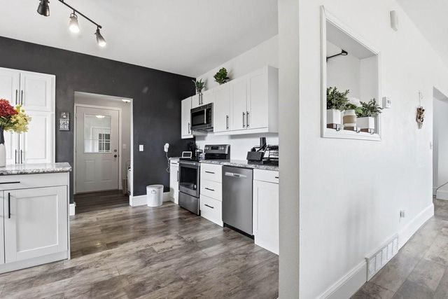 324 E 6th Avenue, Stanley, WI 54768