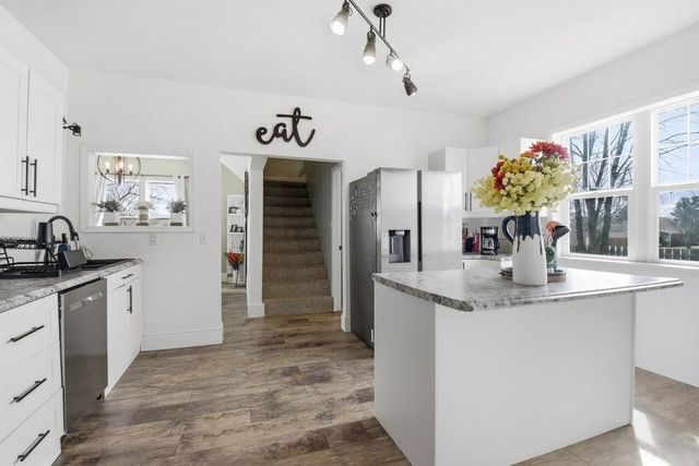 324 E 6th Avenue, Stanley, WI 54768