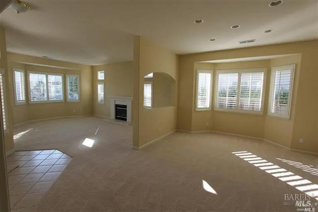 1937 Cross Creek St, Petaluma, CA 94954