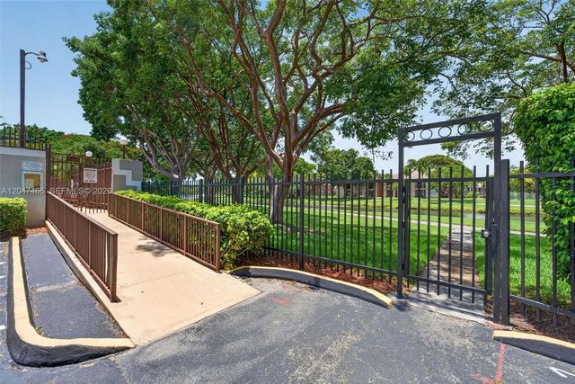 10505 SW 153rd Ct 7, Miami, FL 33196