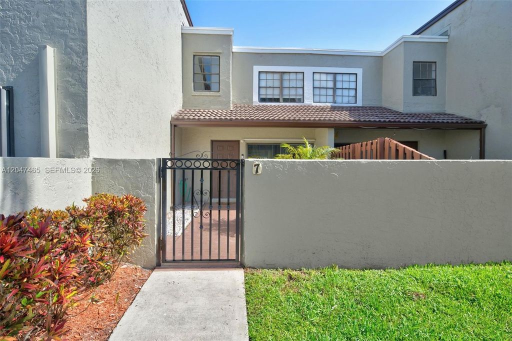 10505 SW 153rd Ct 7, Miami, FL 33196