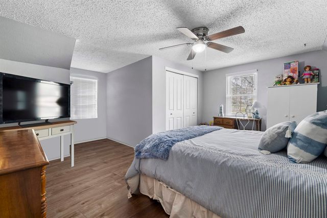 4 Spring Valley Cir, Longview, TX 75605