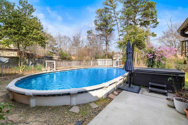 4 Spring Valley Cir, Longview, TX 75605