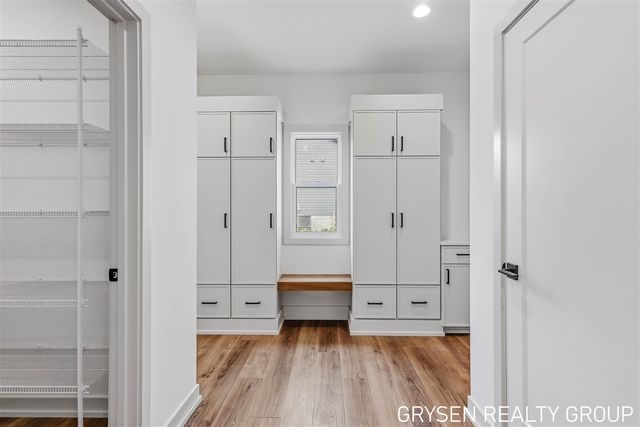 1839 Stratford Lane, Grand Rapids, MI 49534