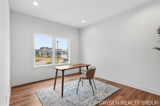 1839 Stratford Lane, Grand Rapids, MI 49534
