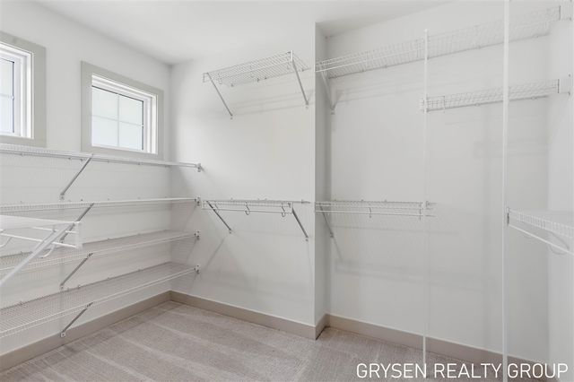 1839 Stratford Lane, Grand Rapids, MI 49534