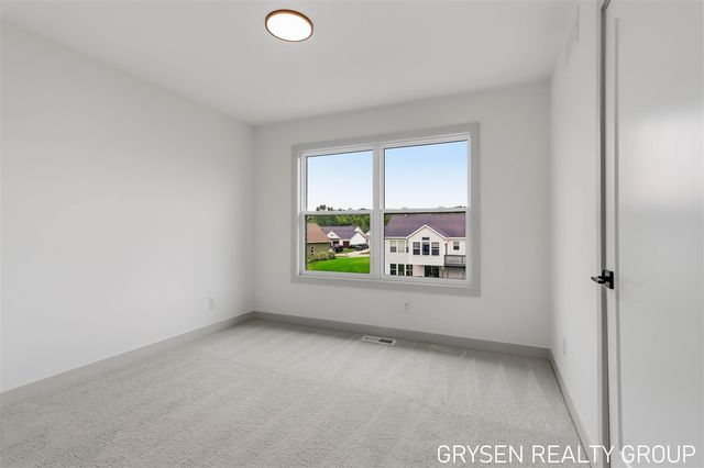 1839 Stratford Lane, Grand Rapids, MI 49534