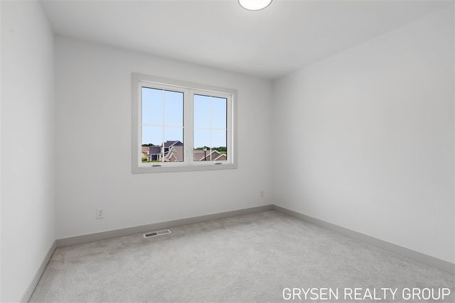 1839 Stratford Lane, Grand Rapids, MI 49534