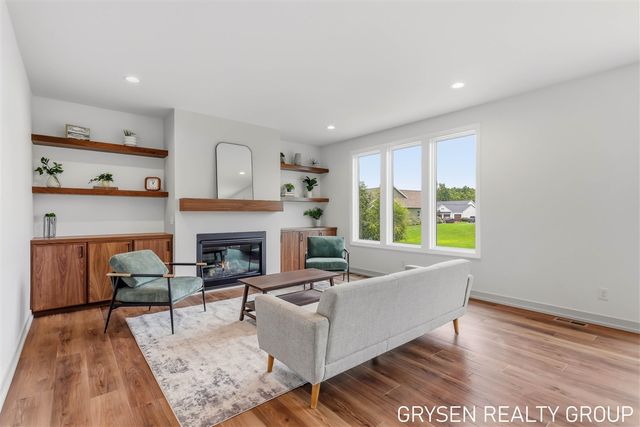 1839 Stratford Lane, Grand Rapids, MI 49534