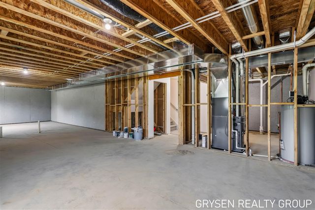 1839 Stratford Lane, Grand Rapids, MI 49534