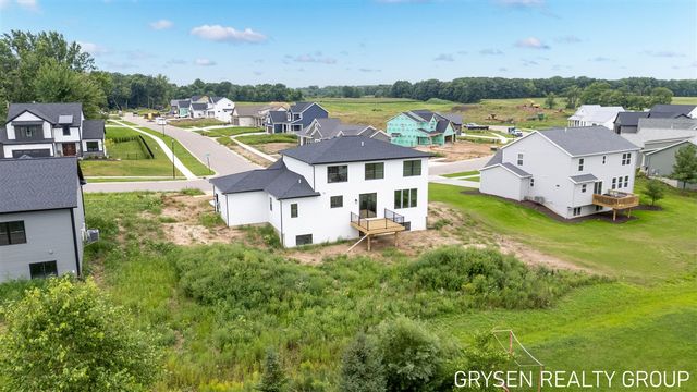 1839 Stratford Lane, Grand Rapids, MI 49534