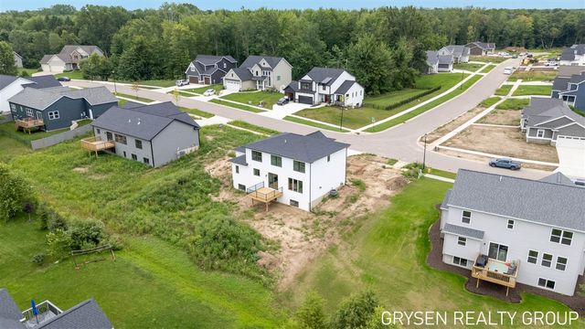 1839 Stratford Lane, Grand Rapids, MI 49534