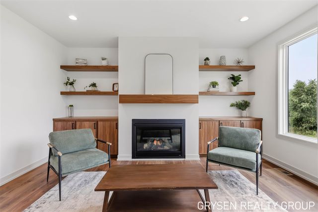 1839 Stratford Lane, Grand Rapids, MI 49534